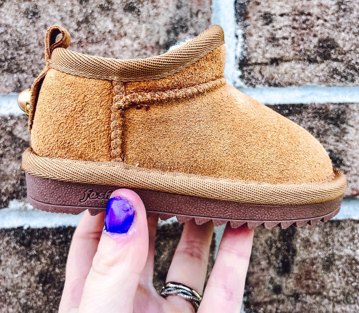 PREORDER: KIDS Faux Fur and Suede Mini Shortie Boots 12.18.23